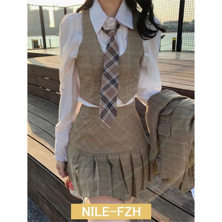 なんちゃって制服