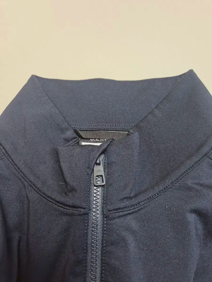 ジャビスミッド