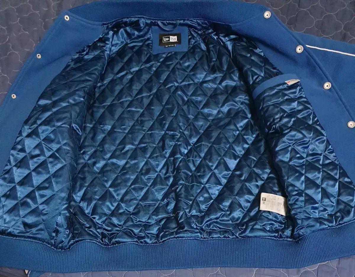 ウール スタジャン