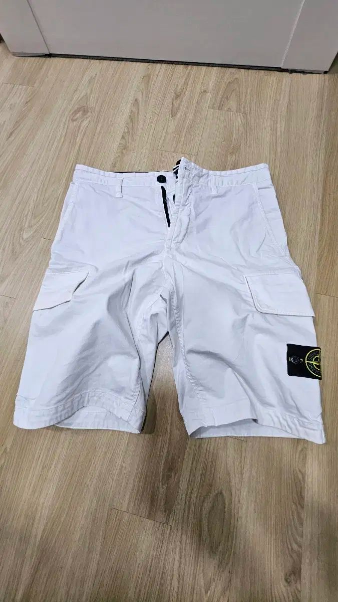 STONE ISLAND ストーンアイランド カーゴ ハーフパンツ 30