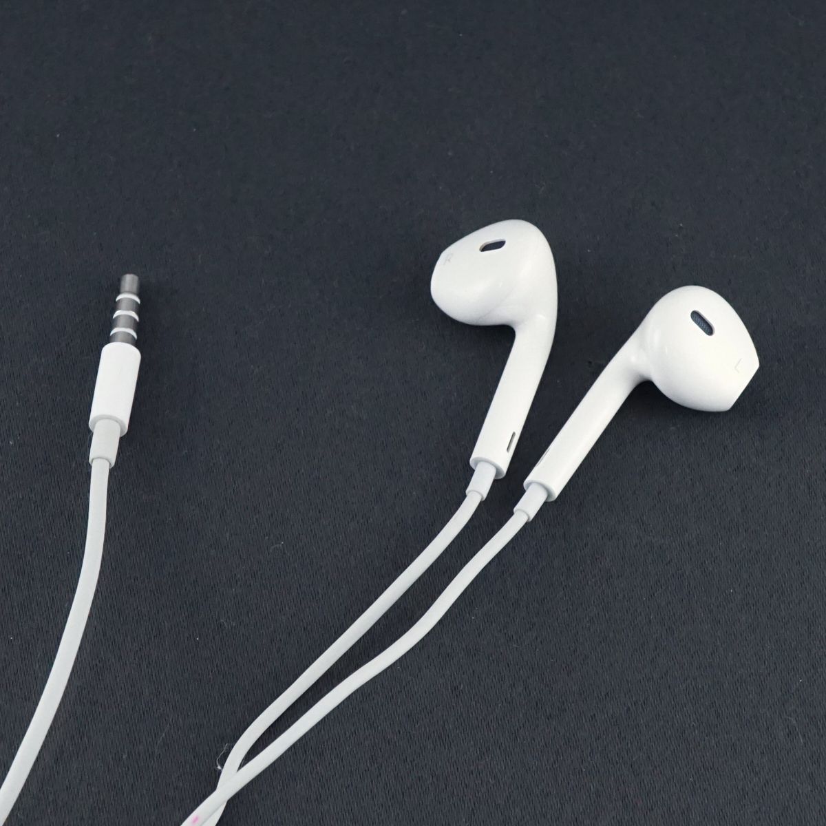 Apple EarPods with 3.5mm Headphone Plug 純正 イヤホン USED美品 アップル iPhone 完動品 中古  X2240 ウィット メルカリ