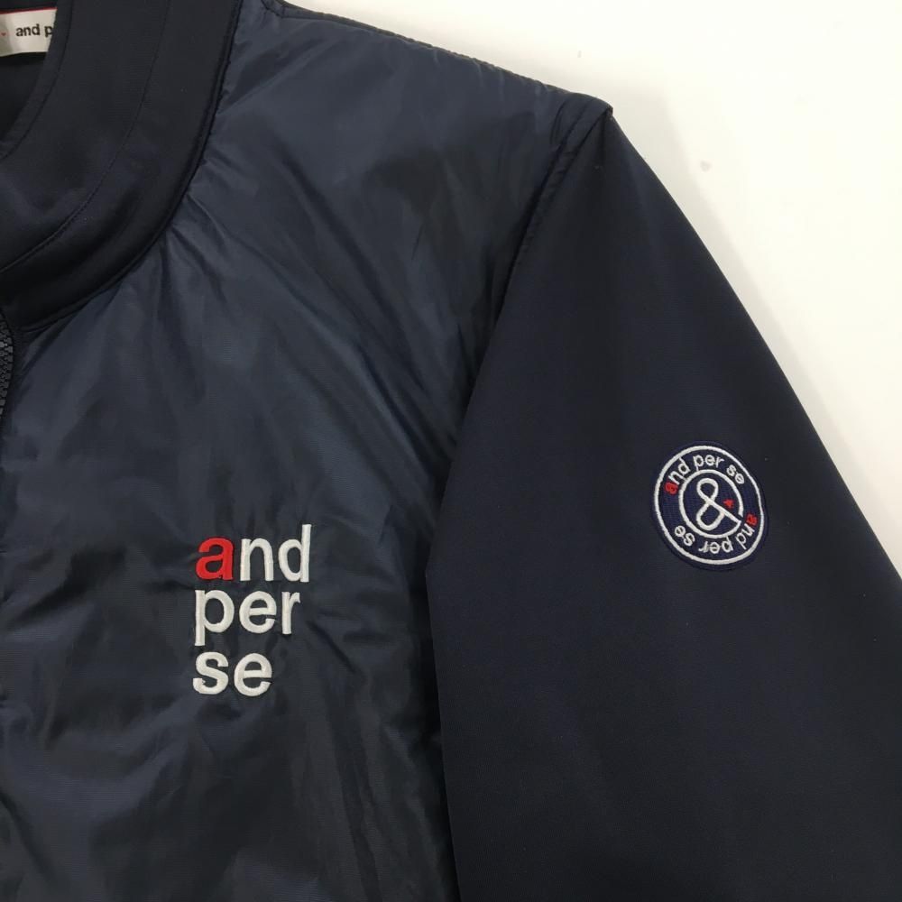 美品★and per se ネイビー中綿切替ジャケット ☆SALE価格☆アンパスィ 中綿切替ジャケット ネイビー×白 ロゴ刺しゅう
