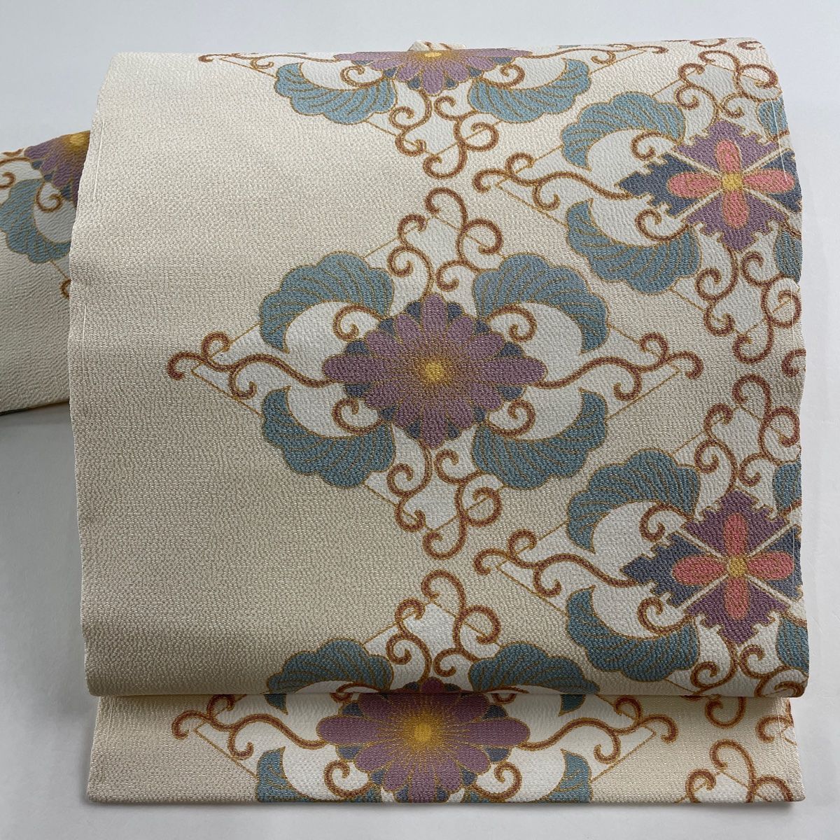 名古屋帯 美品 名品 菱 唐草 金彩 縮緬 クリーム 正絹 【中古