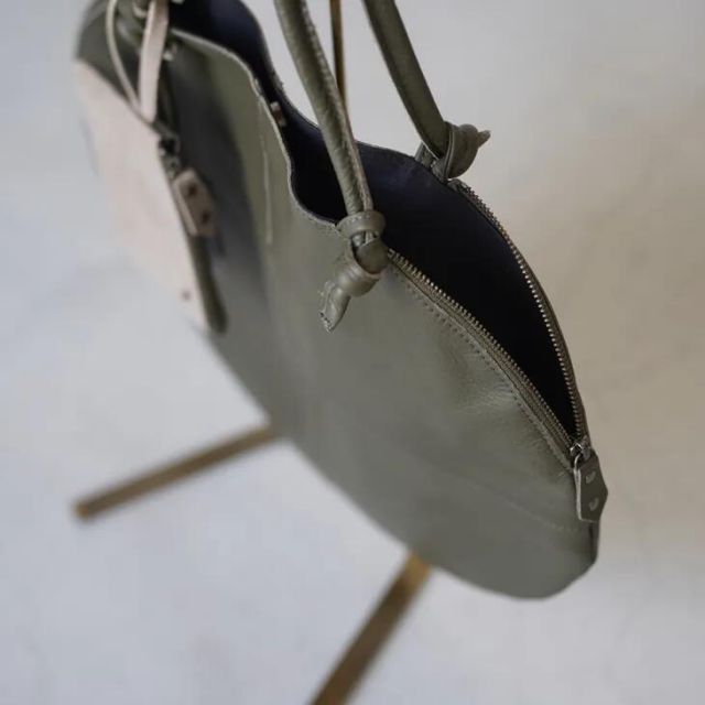 【新品未使用】 POMTATA ポンタタ ENVAN トートバッグ 丸型 POMTATA (ポンタタ) | ENVAN TATE TOTE (navy) | 円形 トート