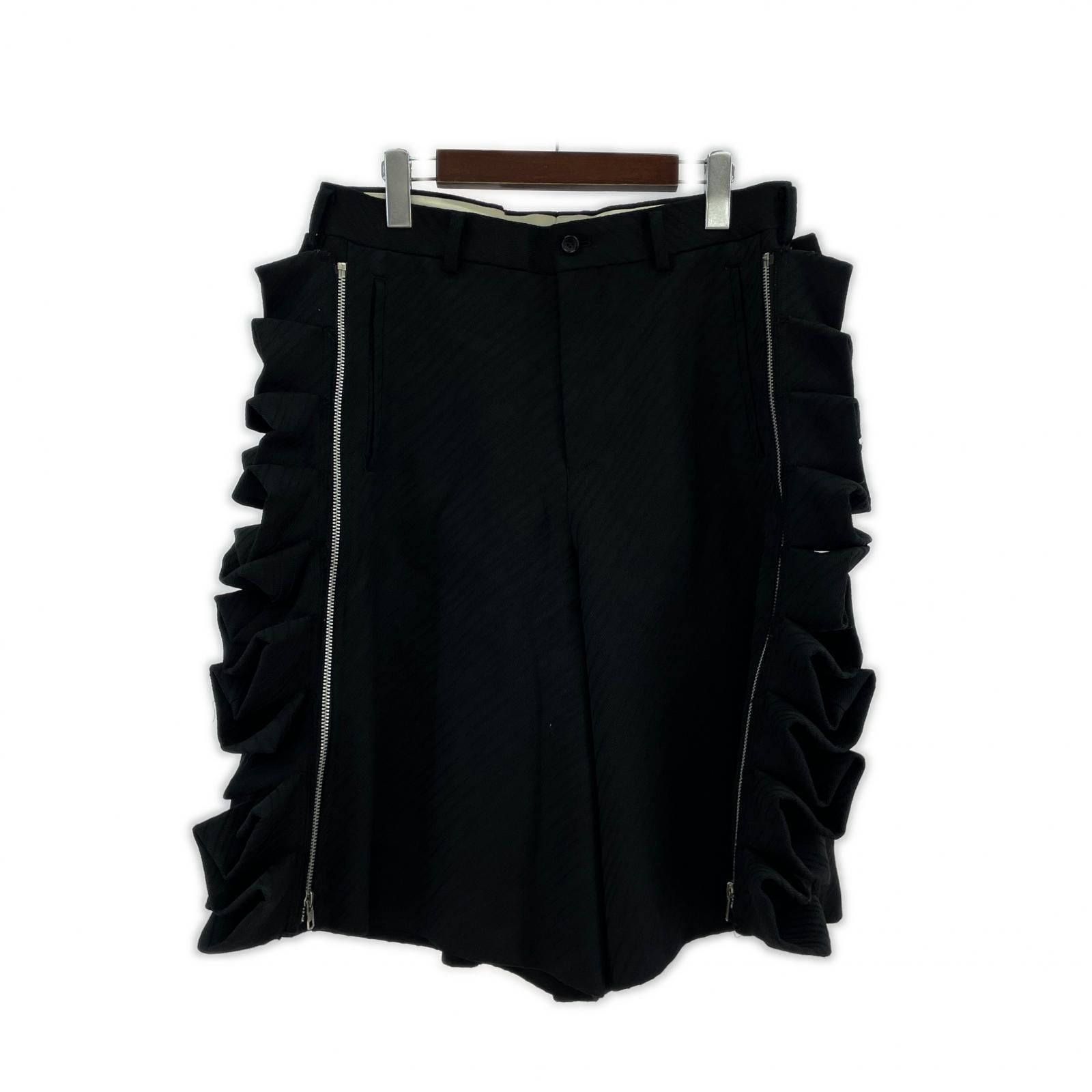 COMME des GARÇONS HOMME PLUS フリルショートパンツ COMME des GARCONSHOMME PLUS 25SS ﾌﾘﾙ ｼｮｰﾄﾊﾟﾝﾂ S ﾌﾞﾗｯｸ - メルカリ