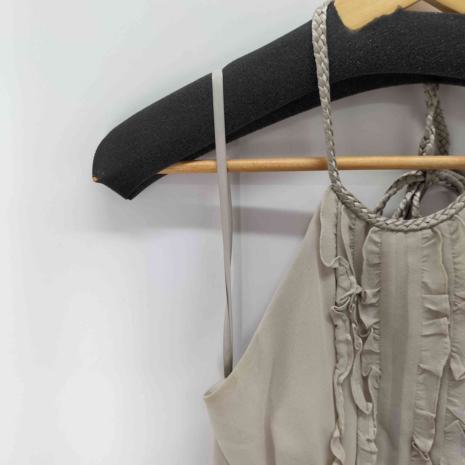 ビーシービージーマックスアズリア BCBG MAXAZRIA フリル