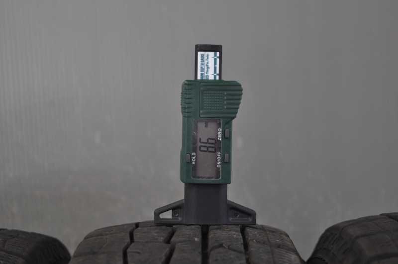 バリ山☆ スタッドレスタイヤ 2023年製 155/65 R13 ダンロップ