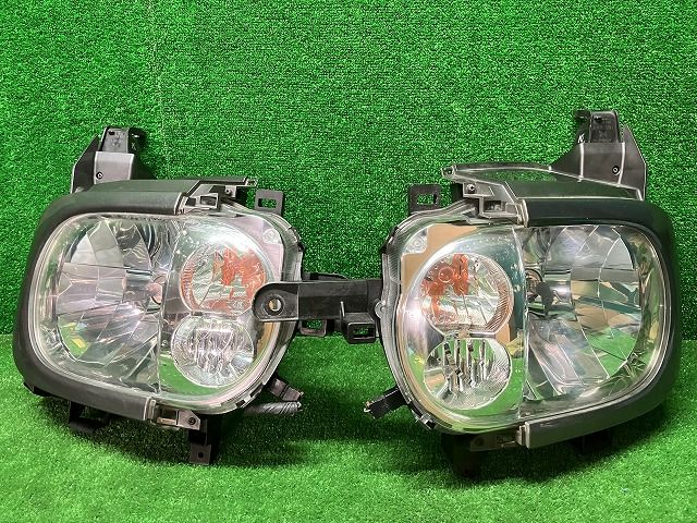 日産 Z11/NZ11　キューブ　後期　ヘッドライト　左右　ハロゲン　1801　K　レベ付き　241221255