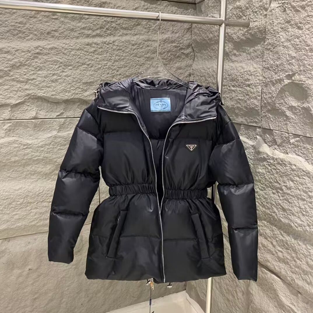 プラダ 18AW ナイロン ダウンジャケット 42 レディース ブラック