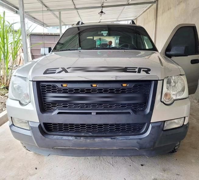 LED付き フォードエクスプローラー