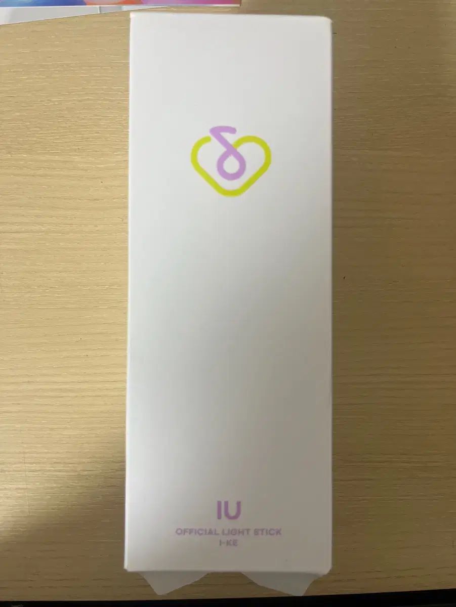 IU(アイユ) ペンライト アイク・イーヴランド - メルカリ