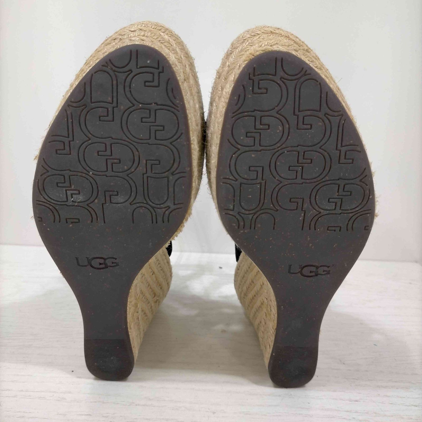 UGG スエードアッパー エスパドリーユ ウェッジヒール サンダル UGG スエードアッパー エスパドリーユ ウェッジヒール サンダル