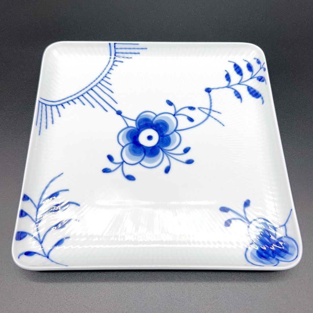 ロイヤルコペンハーゲン】ブルーフルーテッドメガスクエアプレートペア