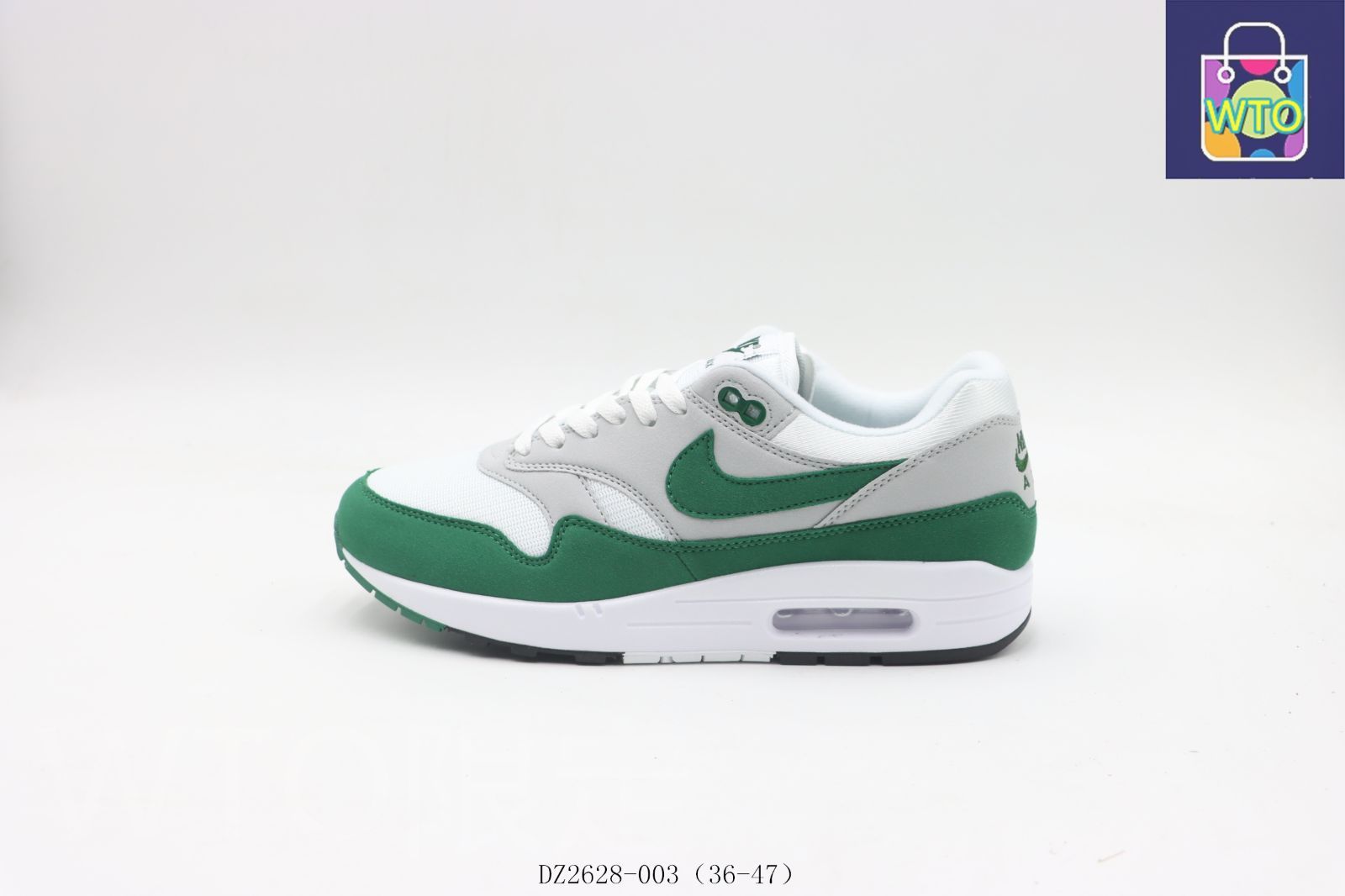 今日 ナイキ ランニングシューズ 白グレーグリーン DZ2628 - 003