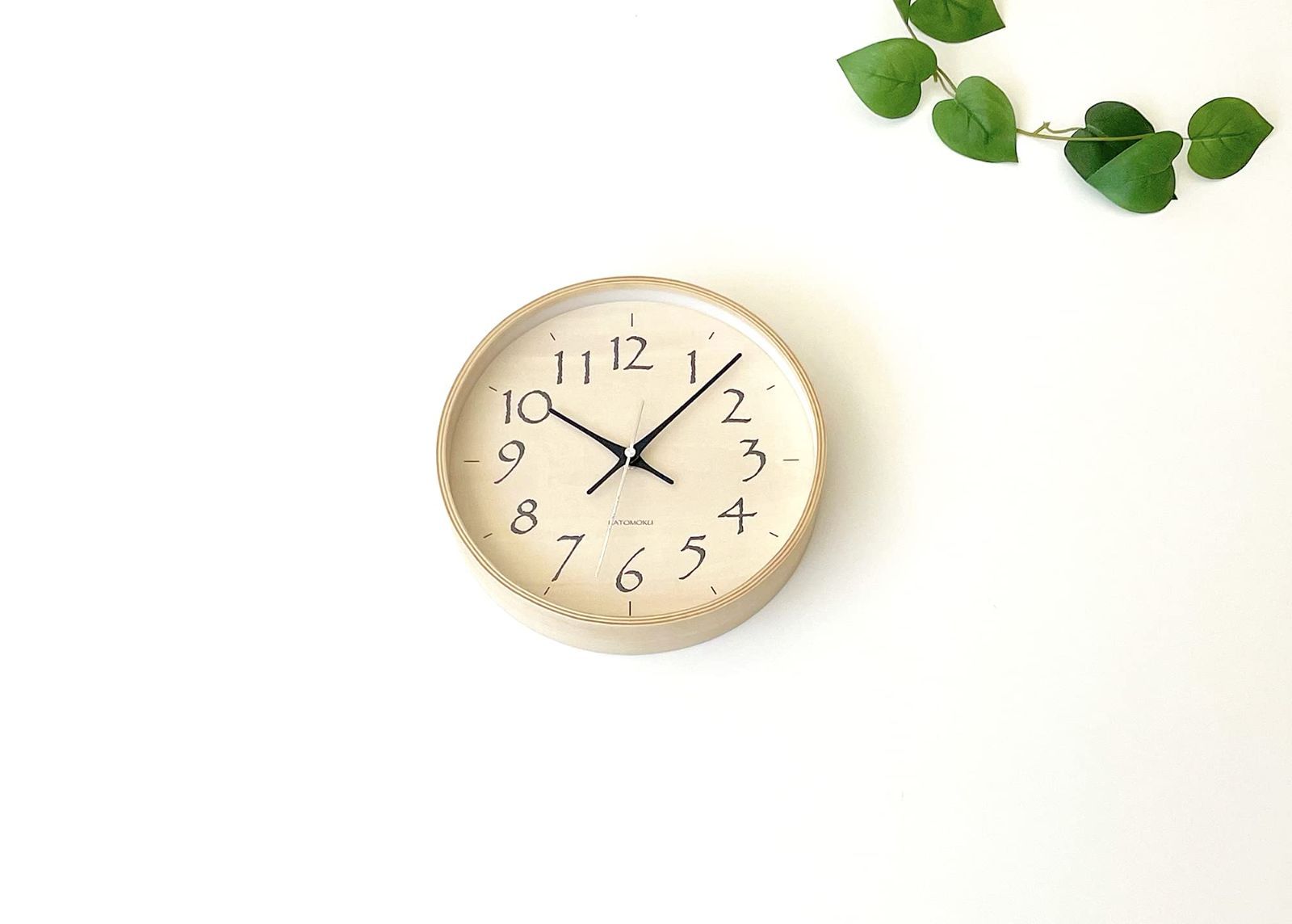 特価商品】clock plywood 21 電波時計 スイープ（連続秒針） KATOMOKU