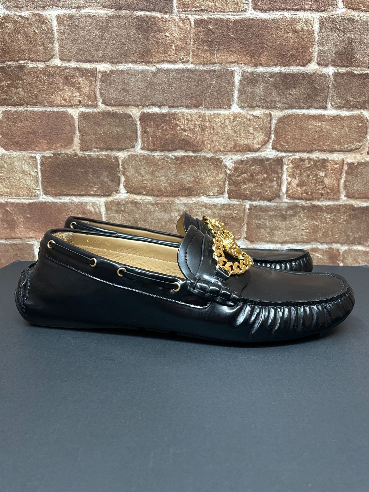 美品 VERSACE ヴェルサーチ ドライビングシューズ メデューサ 6913 