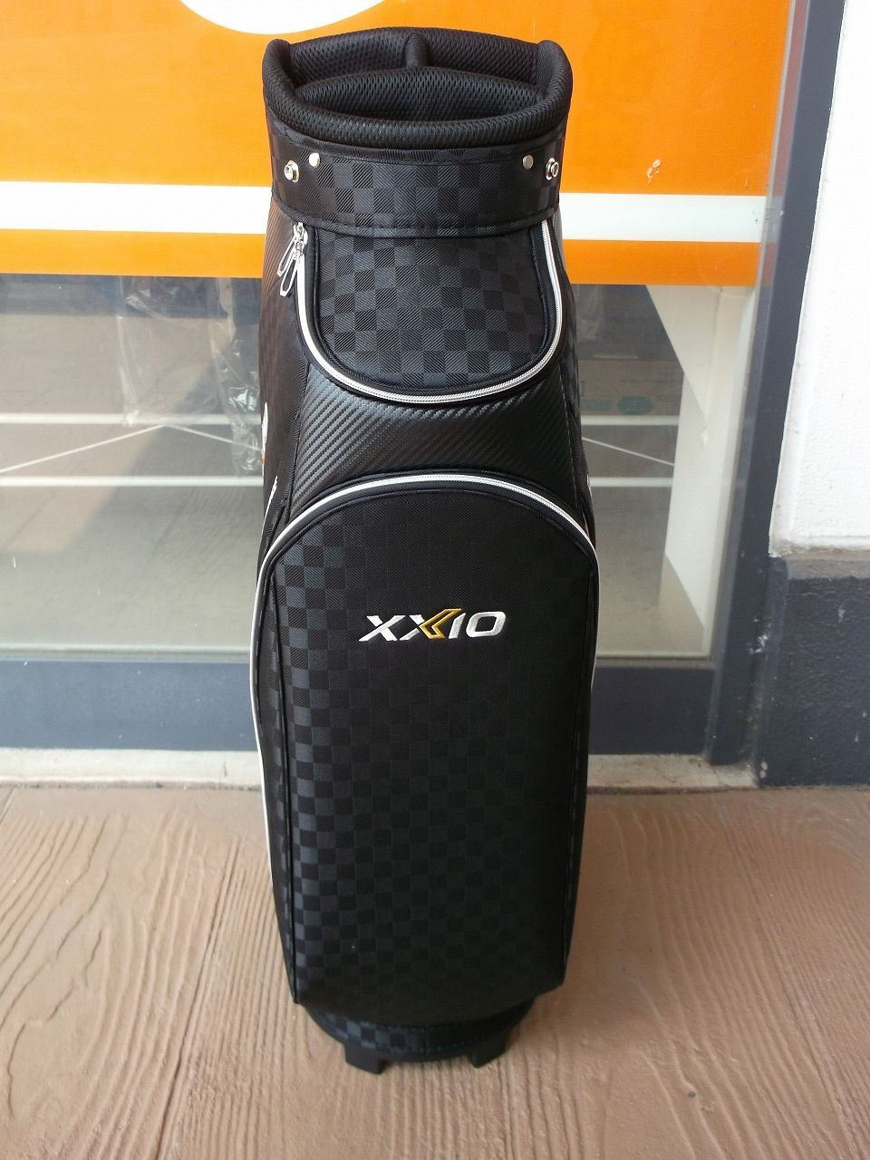 新品 XXIO キャディバッグ GGC-X161 軽量 9.5型 2.2kg ブラック