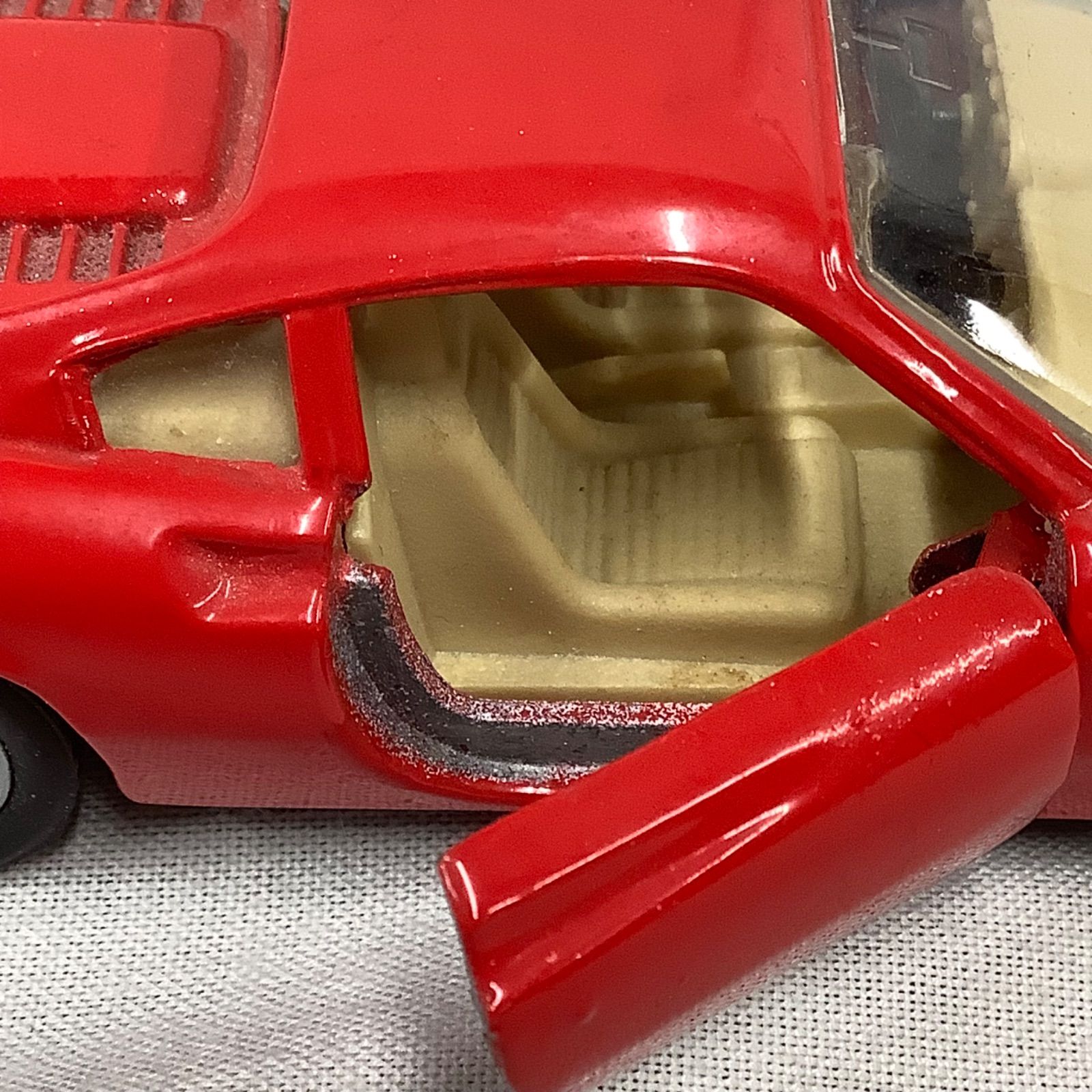 ミニカー フェラーリ ディーノ 赤 246GT Shell スケール1/36 C415