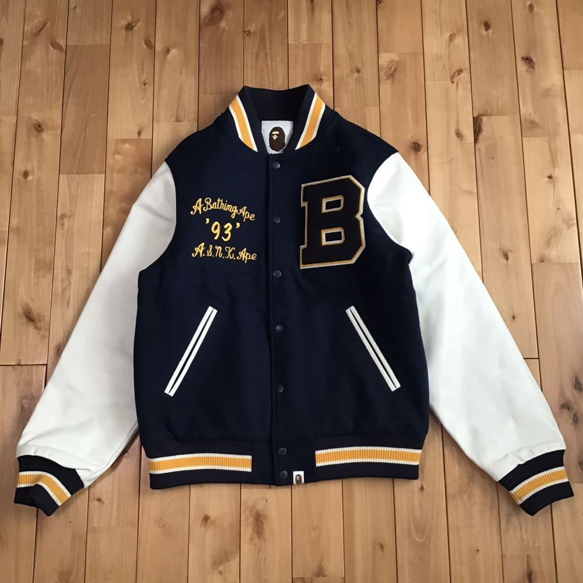 熱い販売 bathing a XLサイズ jacket varsity LOGO BAPE 袖レザー