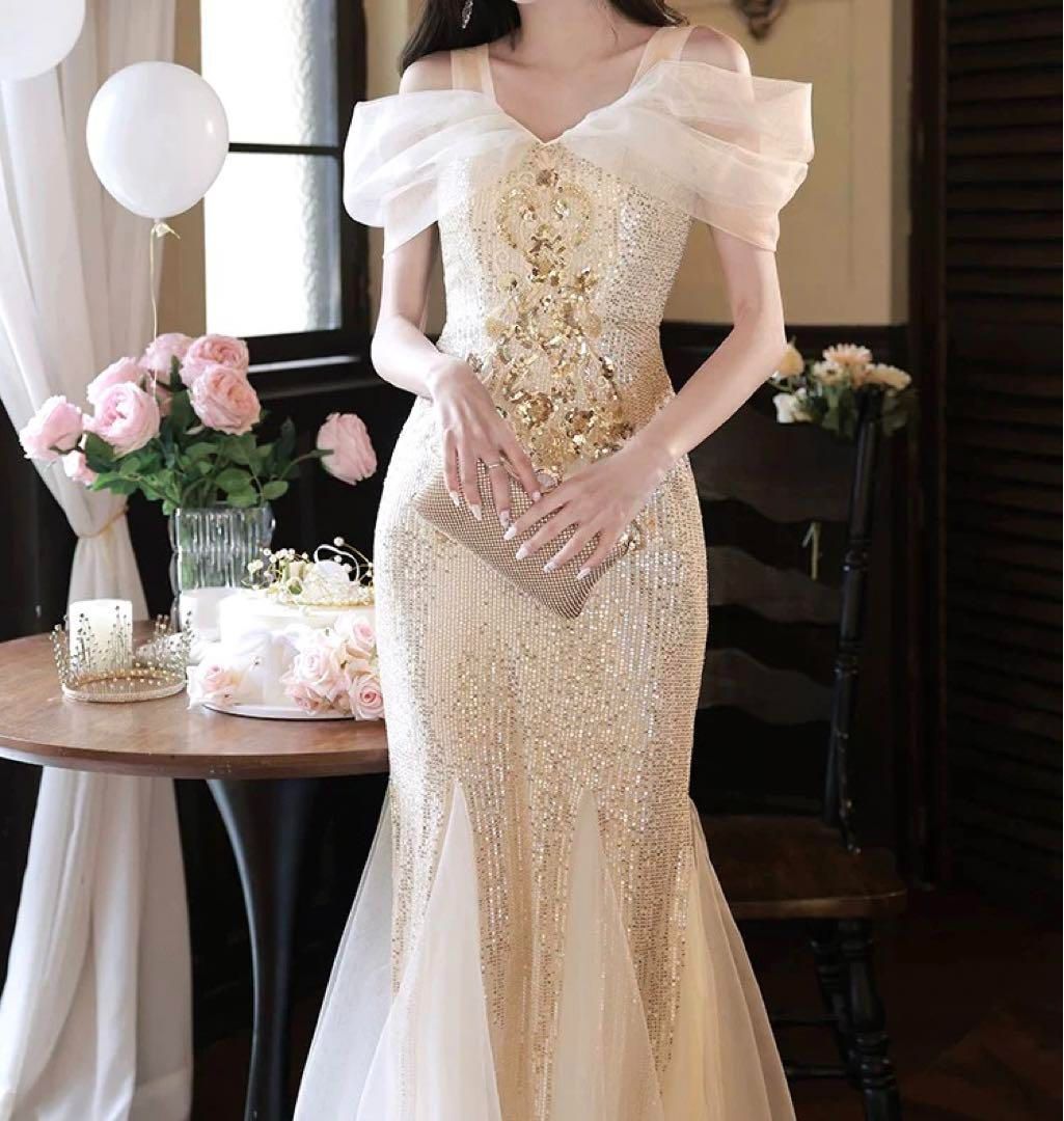 オシャレなデザインのオフショル スパンコールイブニングドレス スパンコールの美しいデザイン オフショルイブニングドレス - メルカリ