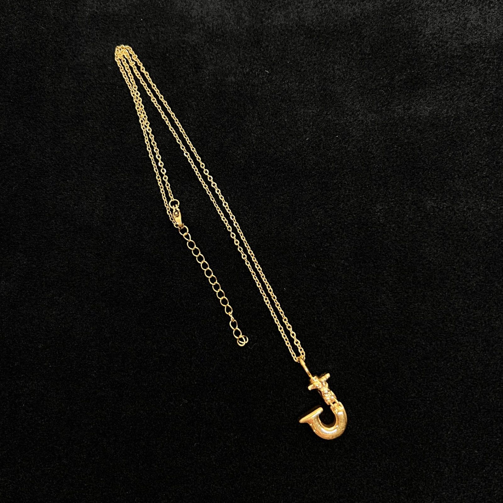 Chloe クロエ イニシャルネックレス J ゴールド ネックレス