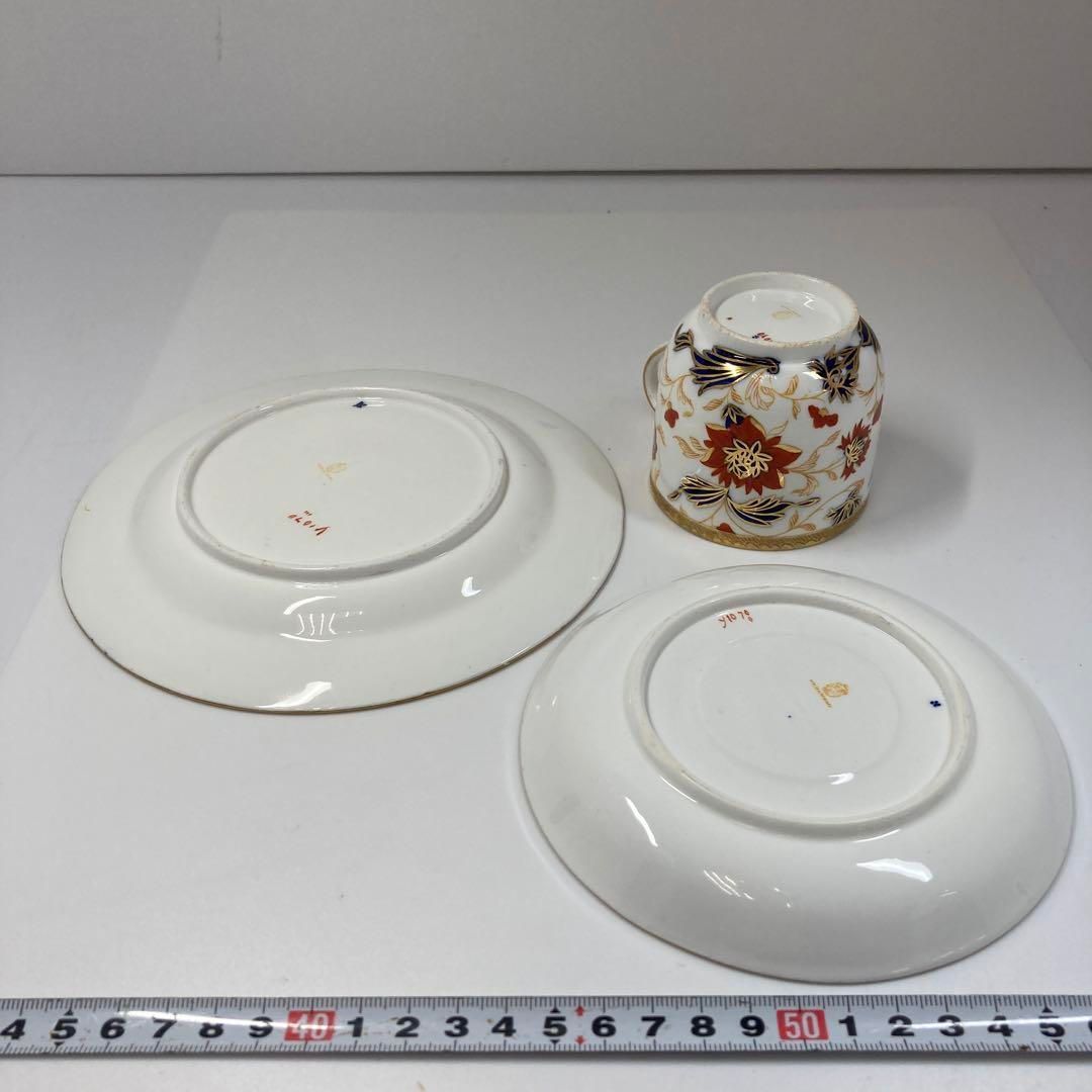 金彩アンティーク カップ-ソーサートリオ