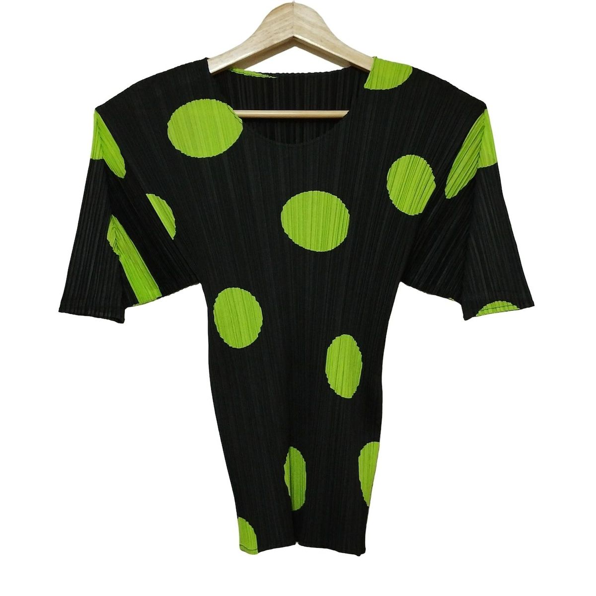 フォクシー デイジーリン Top Elegant Back Flare DAISY LIN | Official website and Online Boutique / Top 