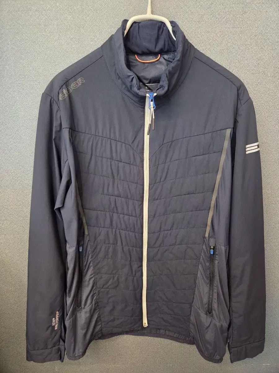 EIDER アイダー 機能的なジップアップ 春 秋用