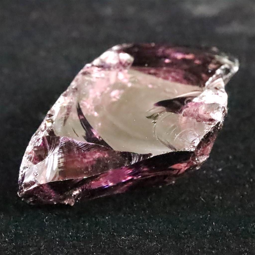 シェラネバダ産 アンダラクリスタル パープル 13.7g 【榎本通商43777
