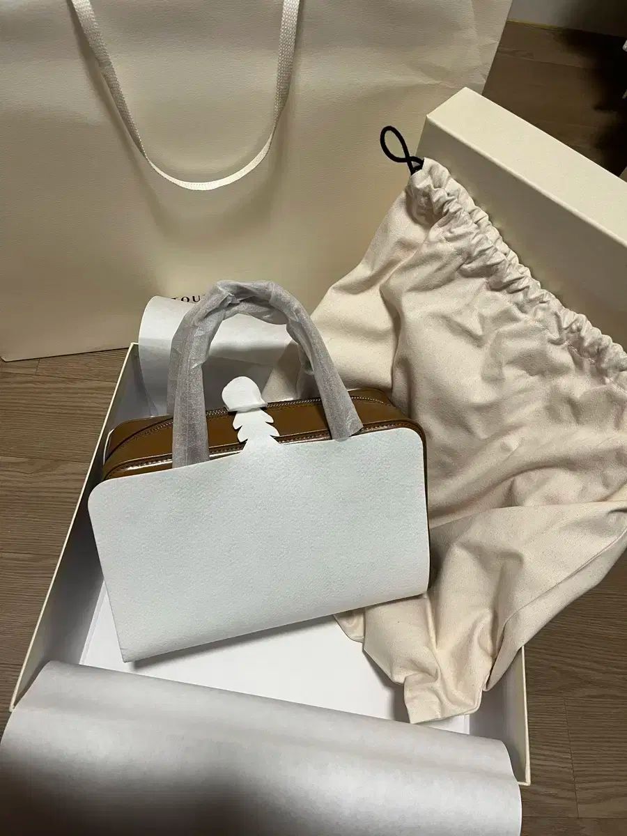 TOUT Y EST LOQUET BAG ロケットバッグ スモール