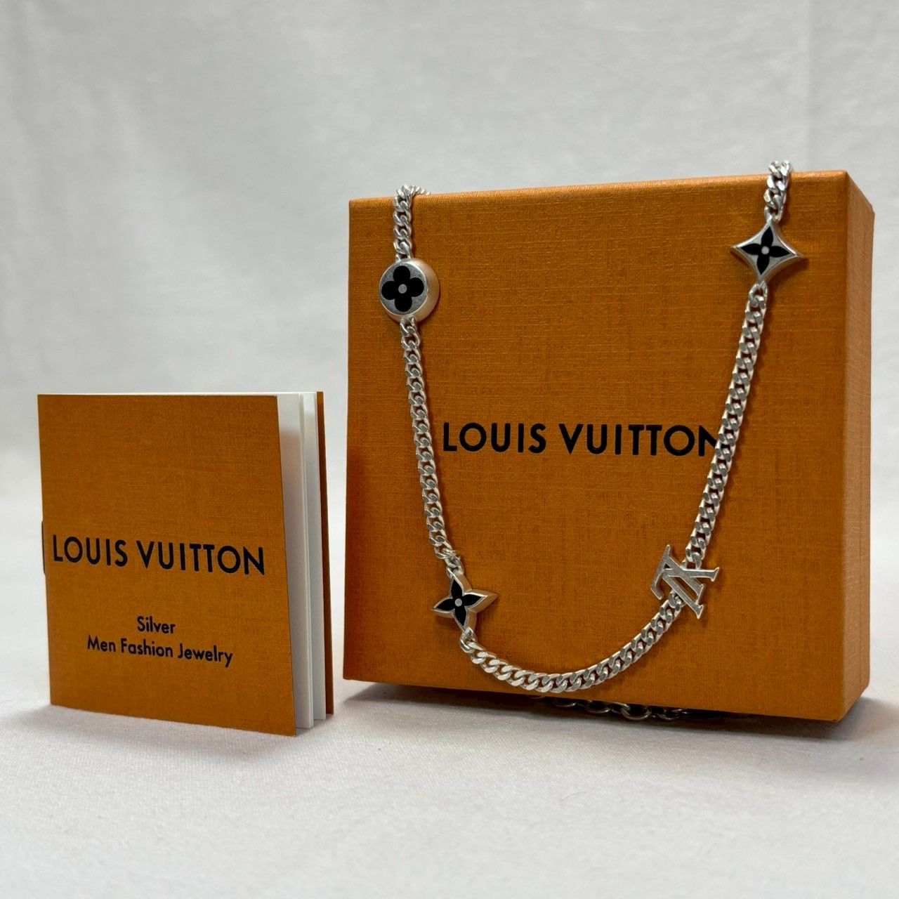 正規品・箱付き】LOUIS/VUITTON/LVスパイク ネックレス/MO1717 正規品・箱付き】LOUIS/VUITTON/LVスパイク ネックレス/MO1717