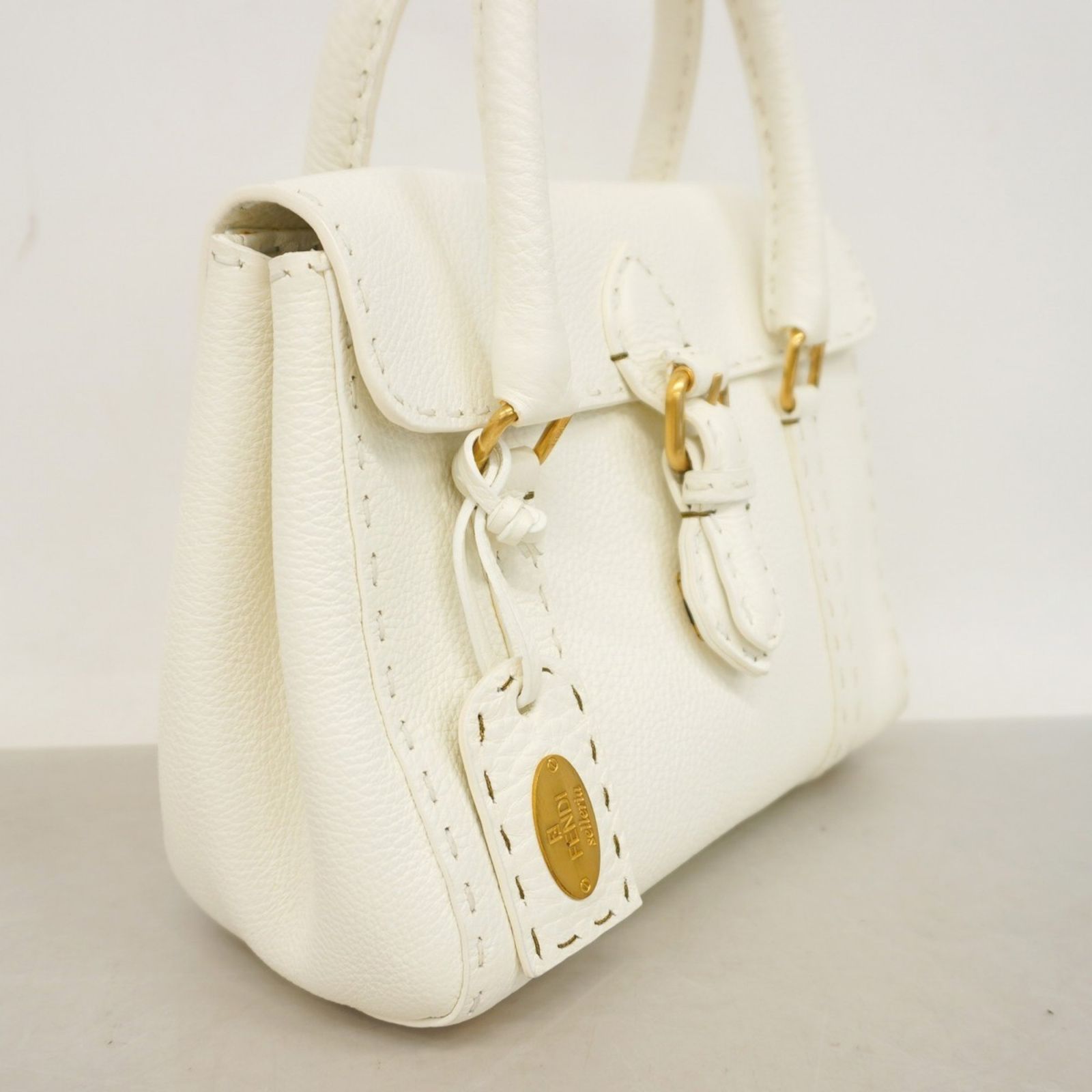 FENDI ホワイトレザーハンドバッグ 8BR793AH9CF15AO_01?wid=2000&
