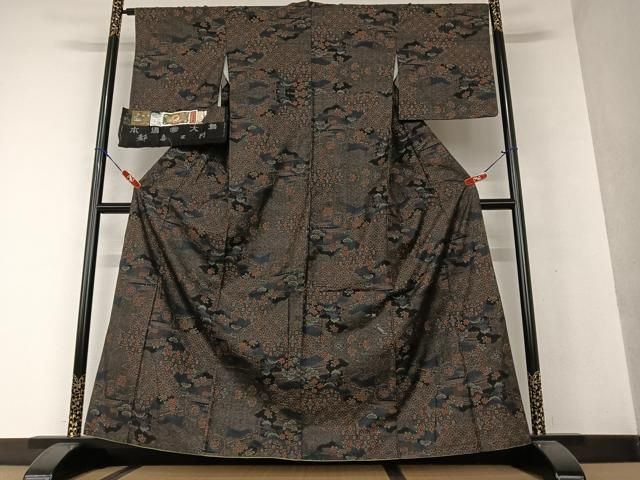 平和屋着物●都喜ヱ門　本場大島紬　泥染め　カタス7マルキ　風景草花文　証紙付き　藤絹織物謹製　正絹　逸品　AAAV7507zg 平和屋着物○都喜ヱ門 本場大島紬 泥染め カタス7マルキ 風景草花文