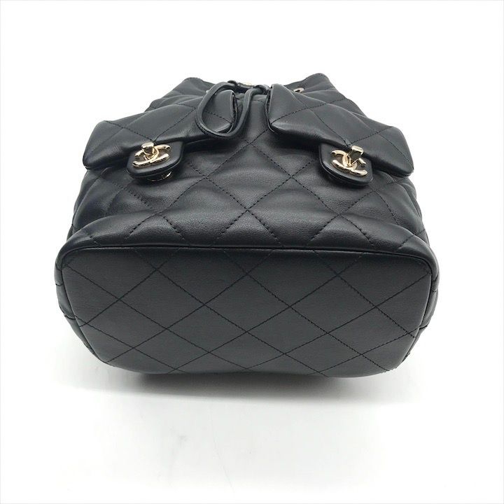 未使用品 CHANEL シャネル マトラッセ ラムスキン ココマーク