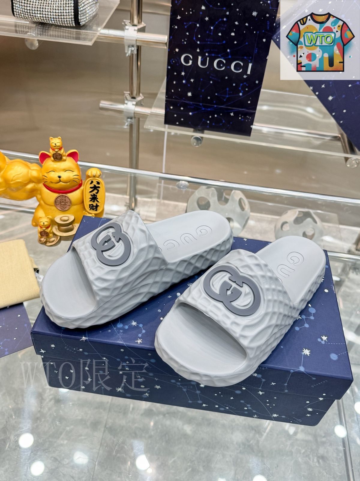 大幅値下げ！早い者勝ち！お渡し前磨きます！GUCCI GGロゴデザインスリッパ Gucci INTERLOCKING G スリッパ01 - メルカリ