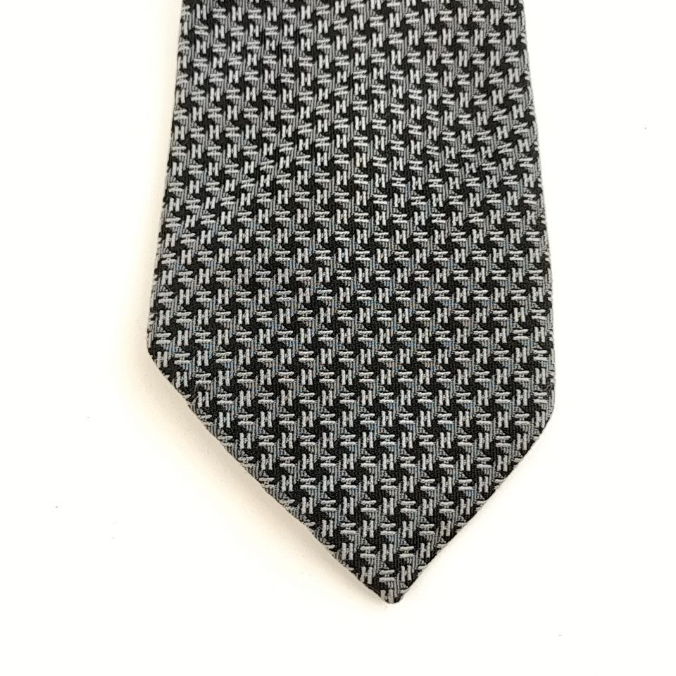 美品　エルメス　ネクタイ　黒・グレー　ニットタイ無地　H柄 2wayリバーシブル 美品 エルメス ネクタイ 黒・グレー ニットタイ無地 H柄 2way