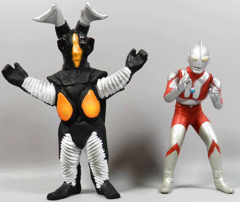 バンダイ スーパーグレードソフトビニール 初代ウルトラマンvsゼットン 