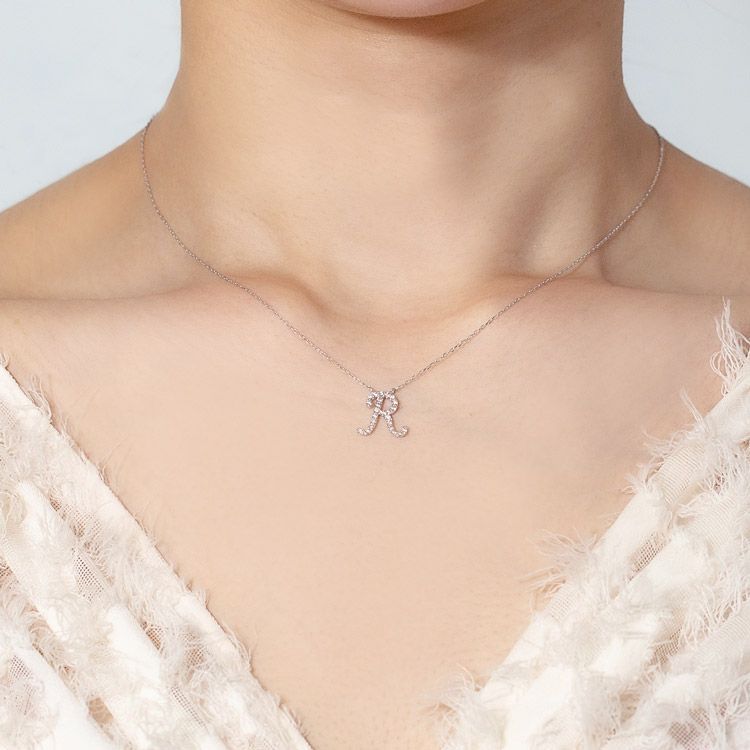 天然ダイヤモンド合計0.15ct　18金ホワイト製　ペンダントネックレス 卸価格　送料込み