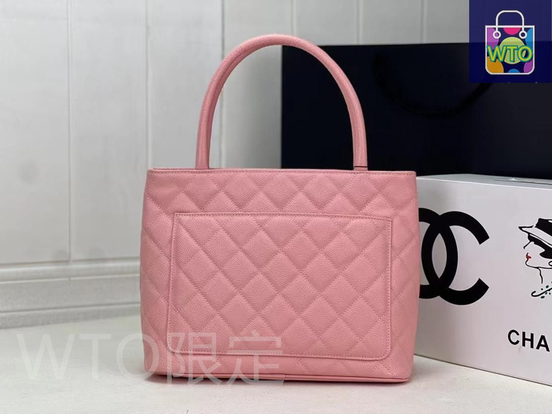 【桜colorで可愛さup♡】CHANEL ハンドバッグ 桜色のグラデーションがお出かけ欲を刺激する CHANEL 22 バック