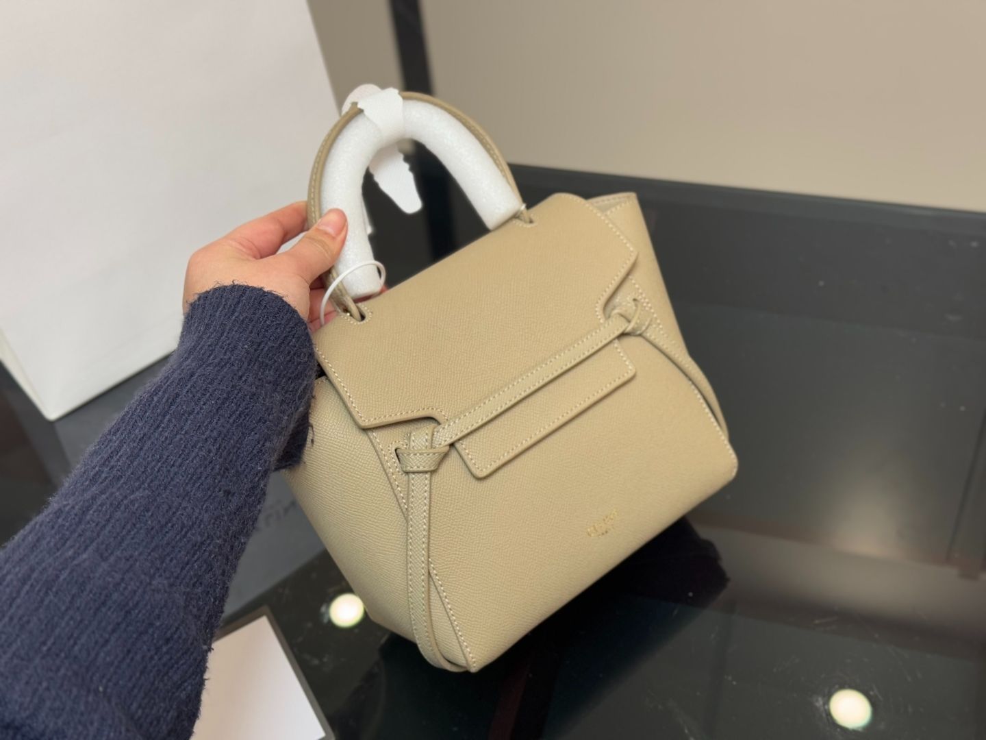 Celine] ベルトバッグ キャットフィッシュデザイン | セリーヌ
