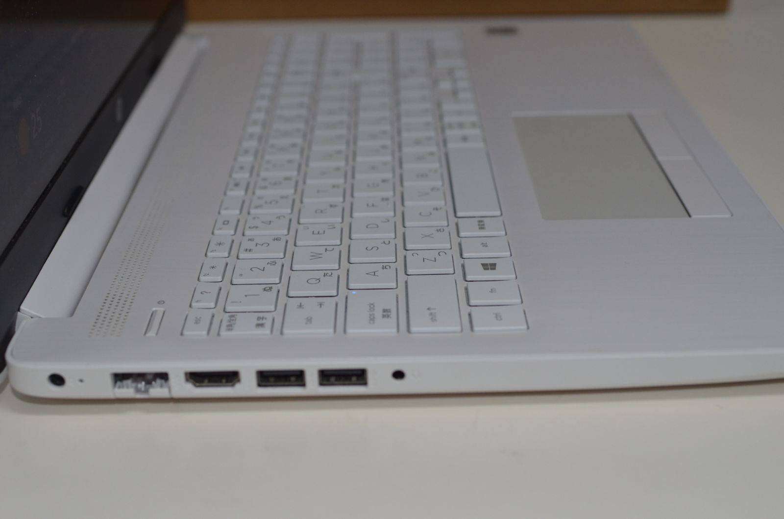 中古良品ノートパソコン HP Laptop 15-da2021TU Windows11+office core 