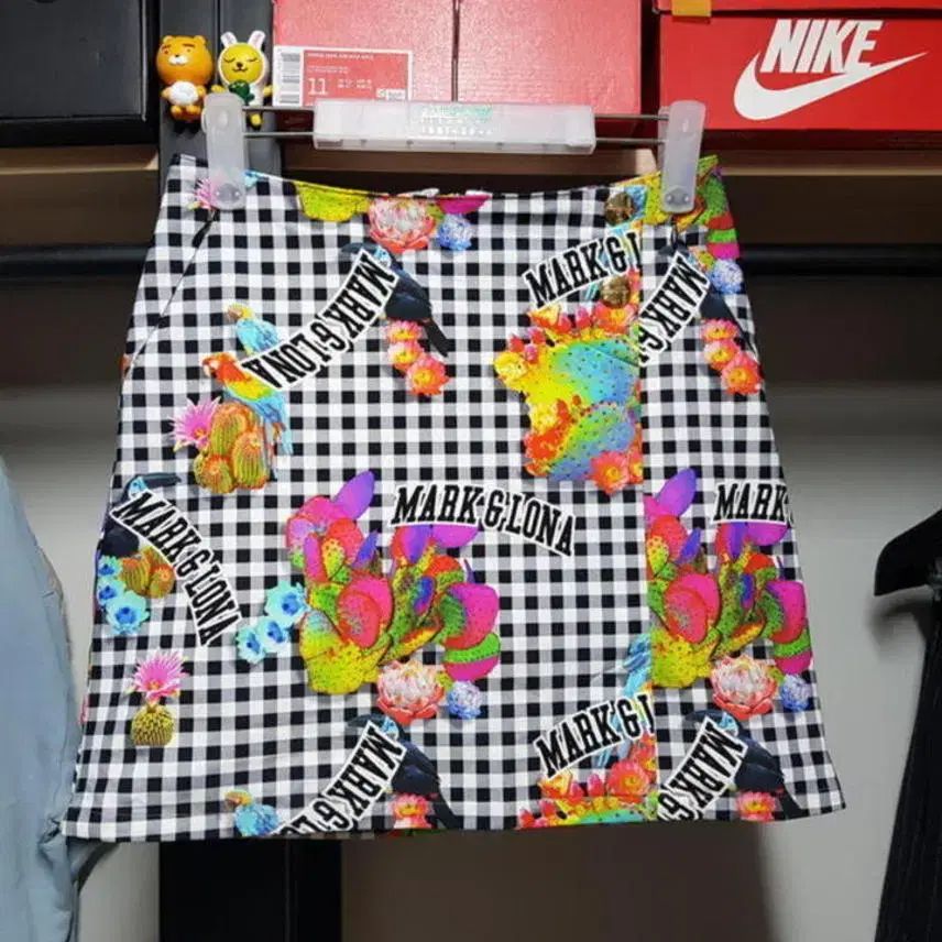 MARK u0026 LONA(マークアンドロナ) 日本正規品 レディースゴルフ パラダイス スカート 25