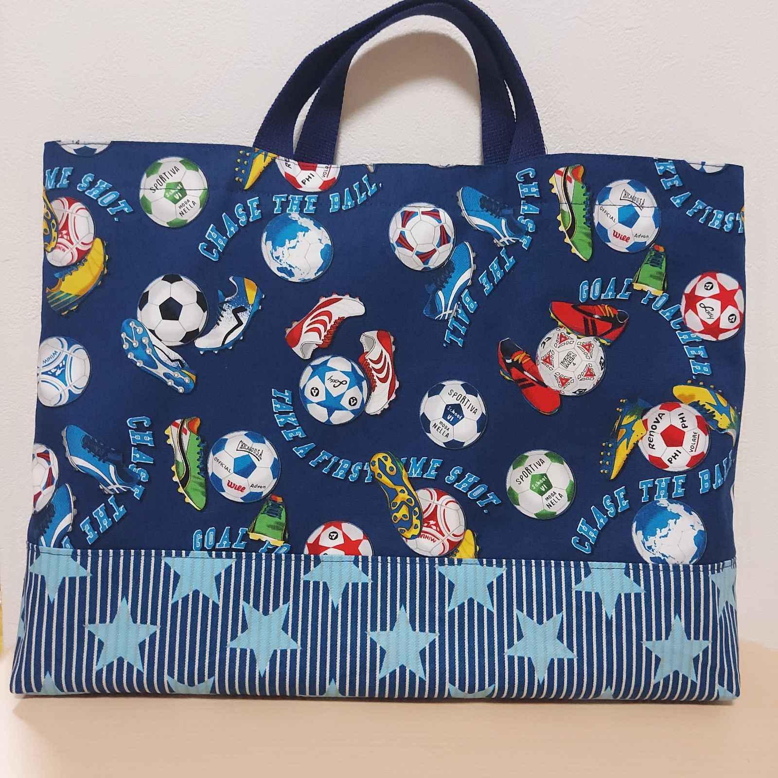 サッカー柄 レッスンバッグ ハンドメイド - キッズ/ベビー