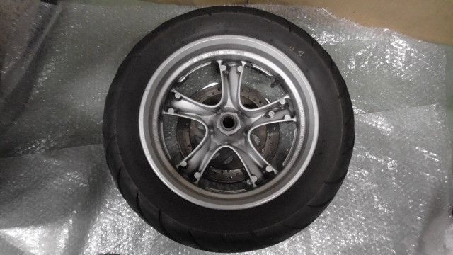 マジェスティS SG28J-019xxx の リアホイール タイヤ付