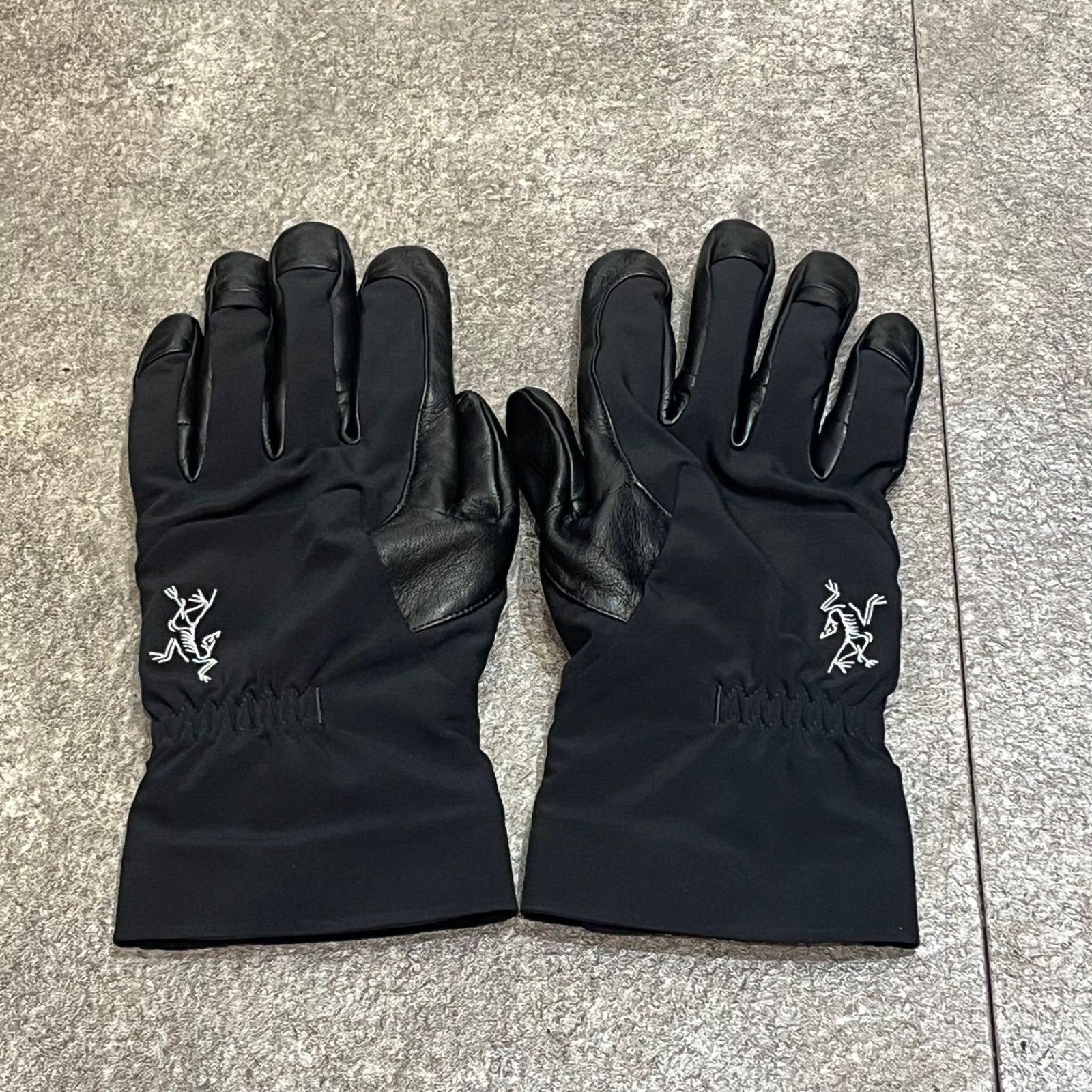 ARC'TERYX ベンタ AR グローブ レザー ゴアテックス 手袋