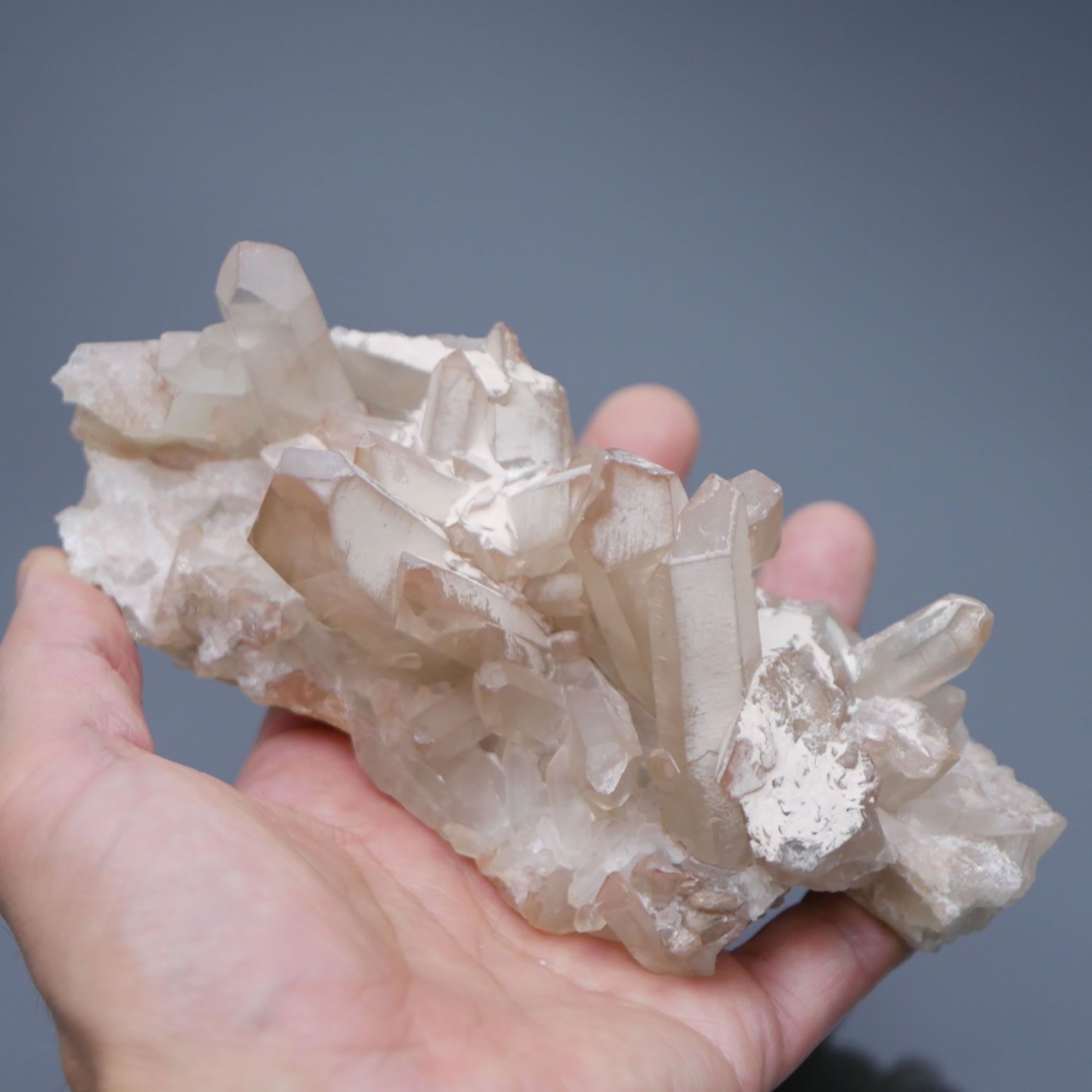 マダガスカル産 水晶 クラスター 1点物 約345g(シュガーキャップ