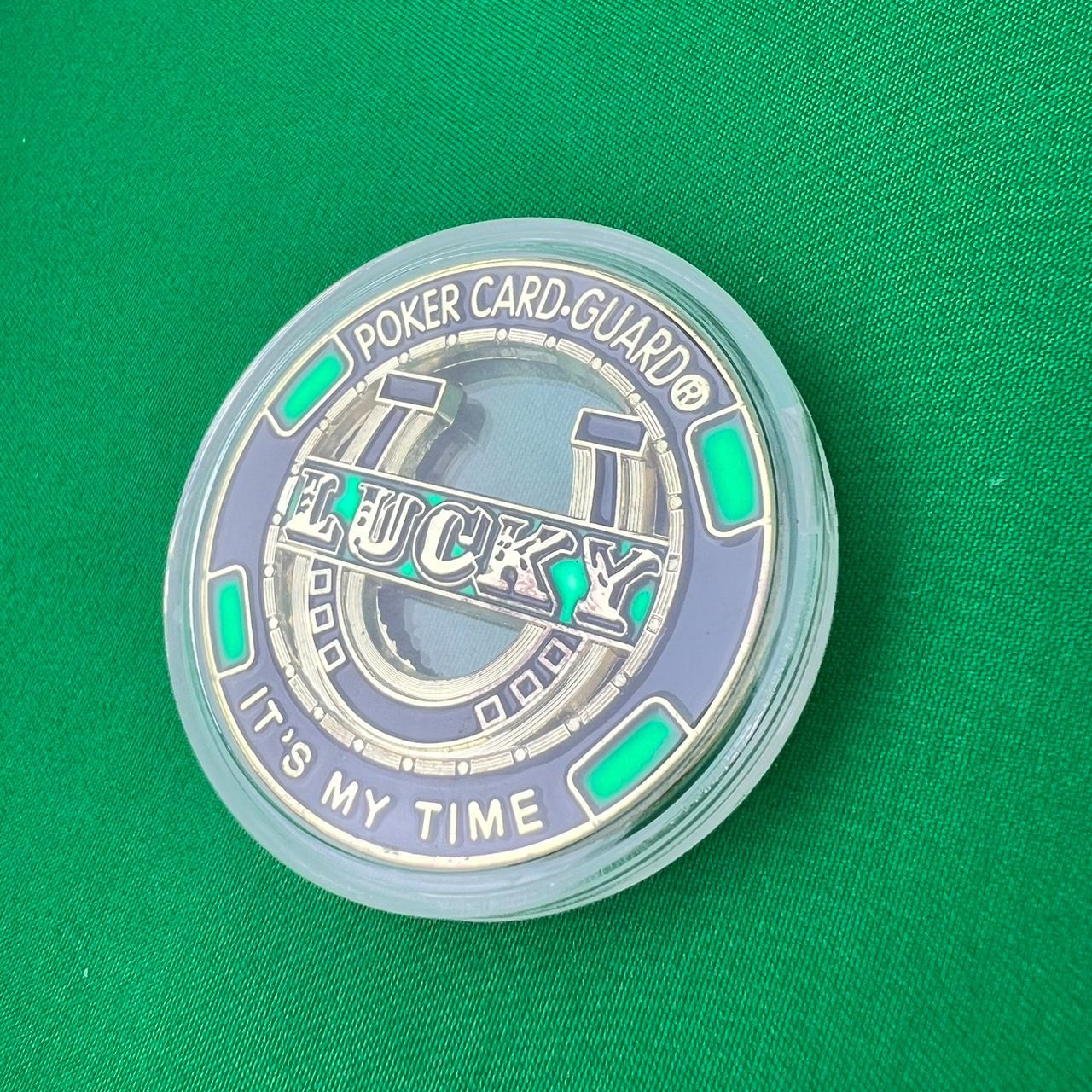 ポーカー用 【 カードプロテクター lucky 】重量感ある金属製のコイン