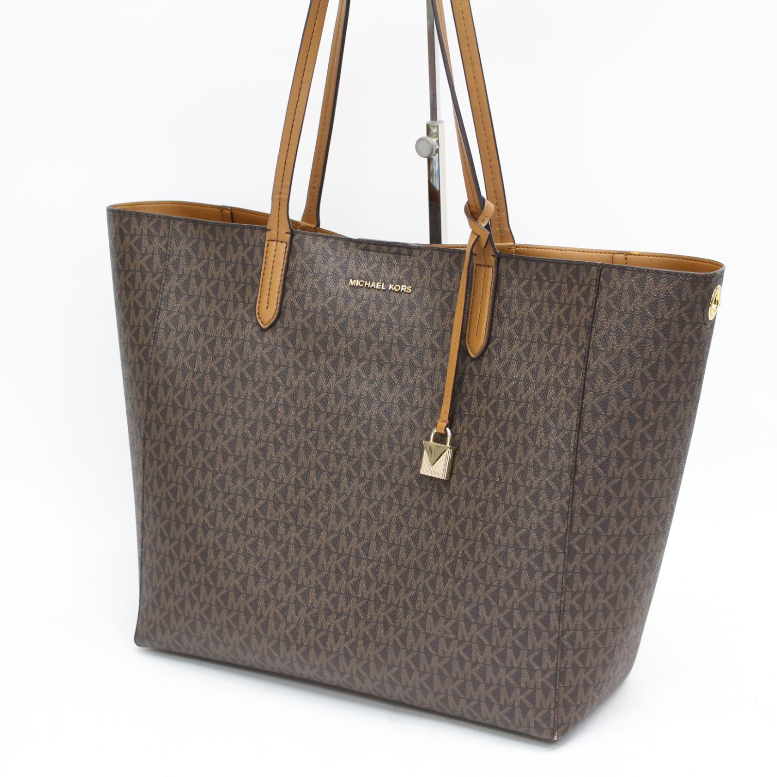 575)MICHAEL KORS マイケルコース ロゴ トートバッグ 30F7GP4T9T