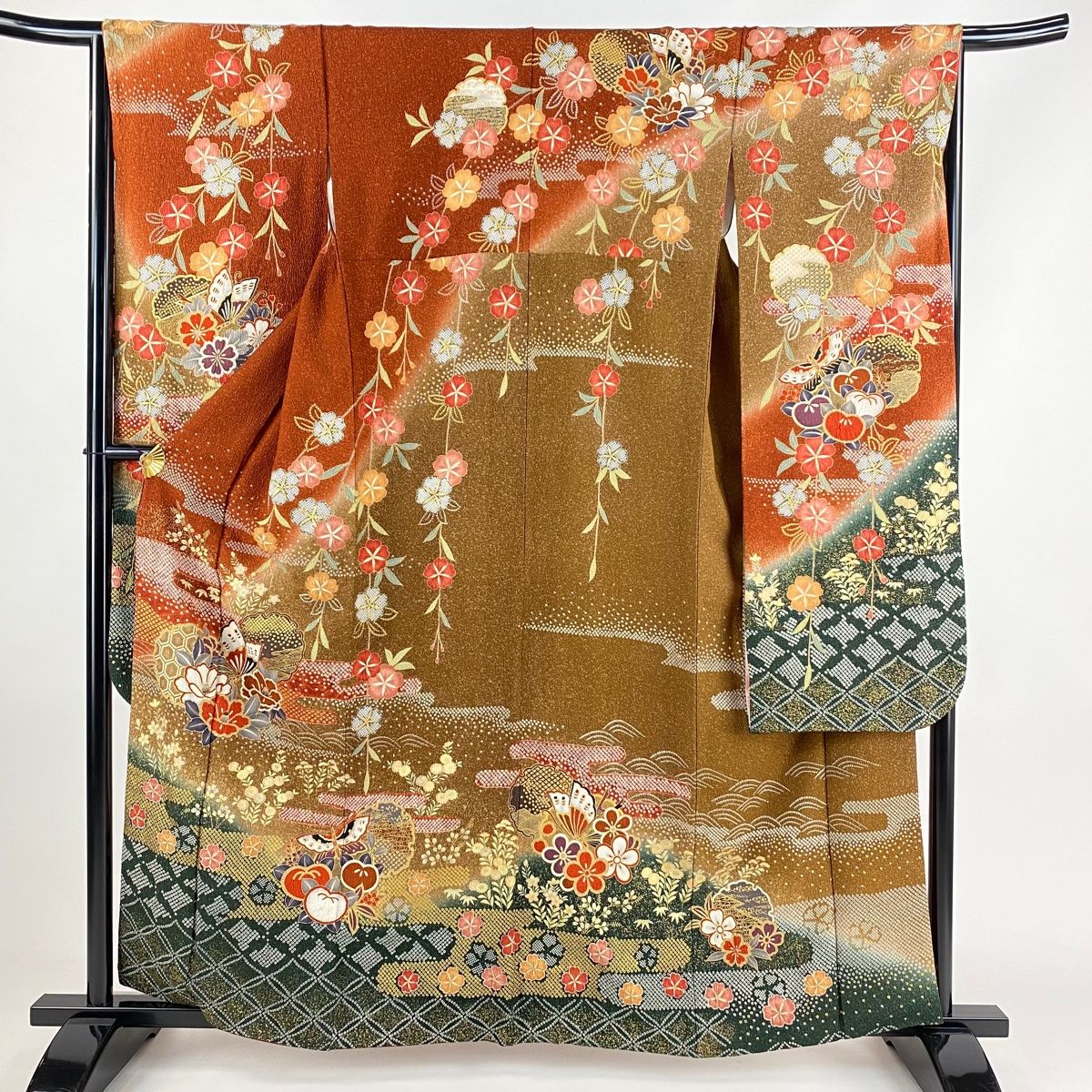 振袖 身丈161cm 裄丈65.5cm M 袷 蝶 雪輪 金彩 絞り 赤茶 正絹 秀品