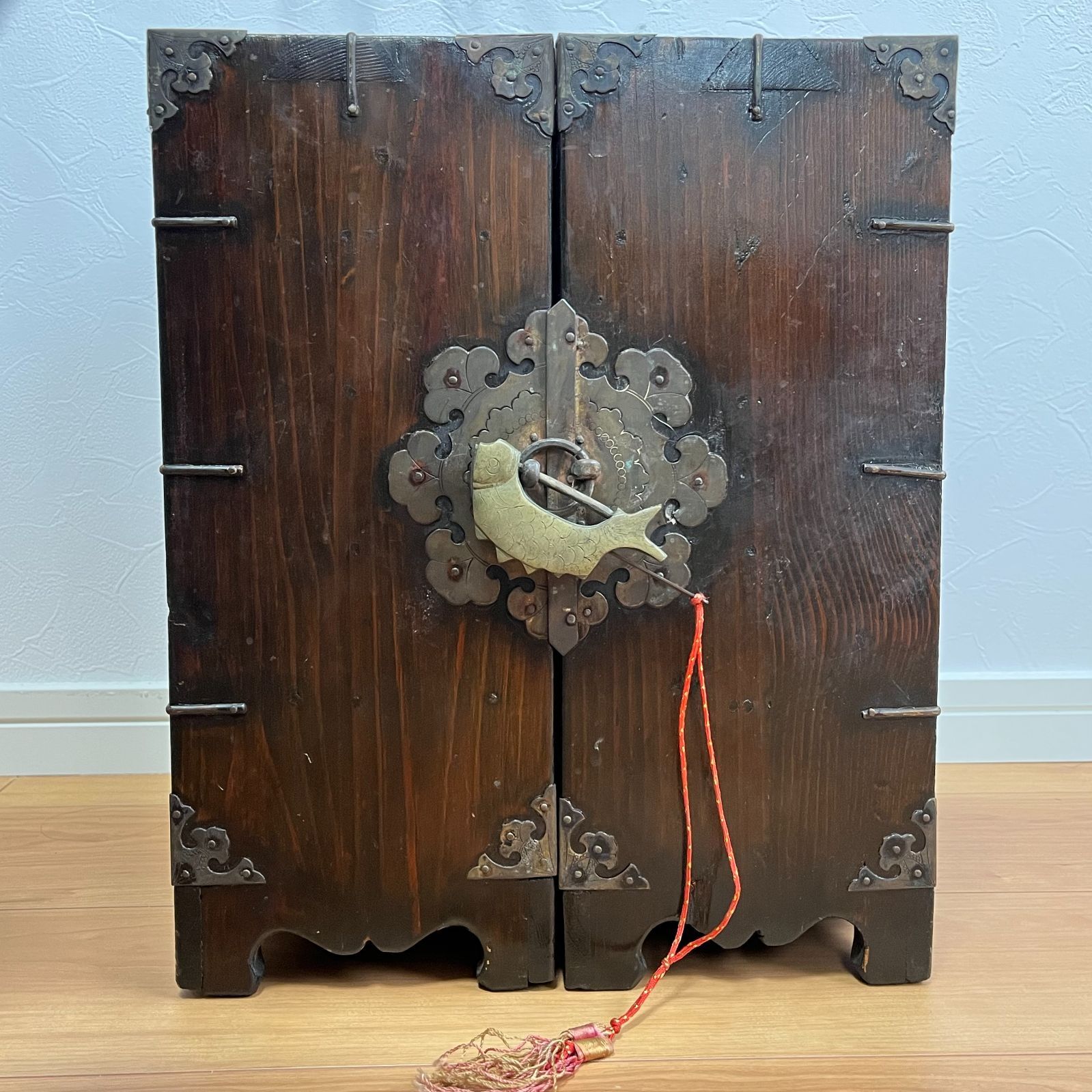 朝鮮古薬箱 伝統木製 複数引出し 魚型錠前 鍵付 漢方薬収納 アンティーク コレクション 骨董品